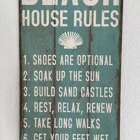 Aurora By Fewotessin