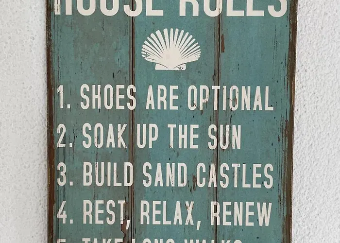 Aurora By Fewotessin